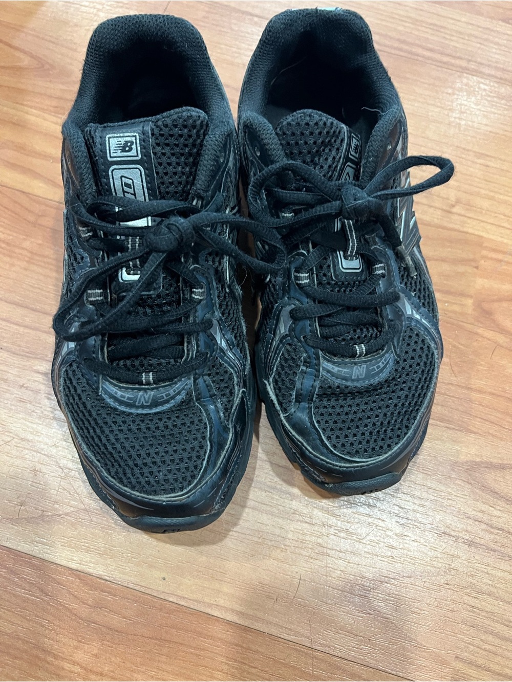 New Balance Men's Black Athletic Mesh Running Sneakers